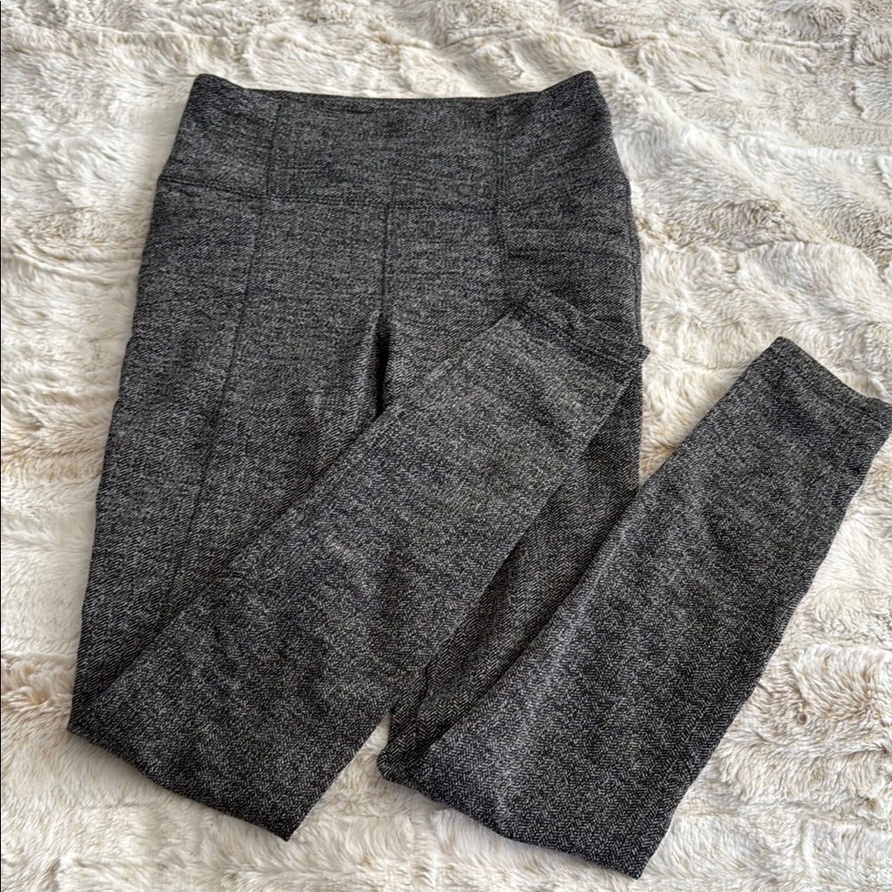 Gray High-Waisted Herringbone Leggings